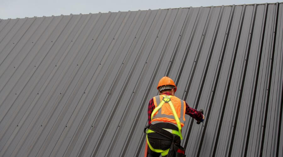 Professional residential roofers in Ingraham, IL